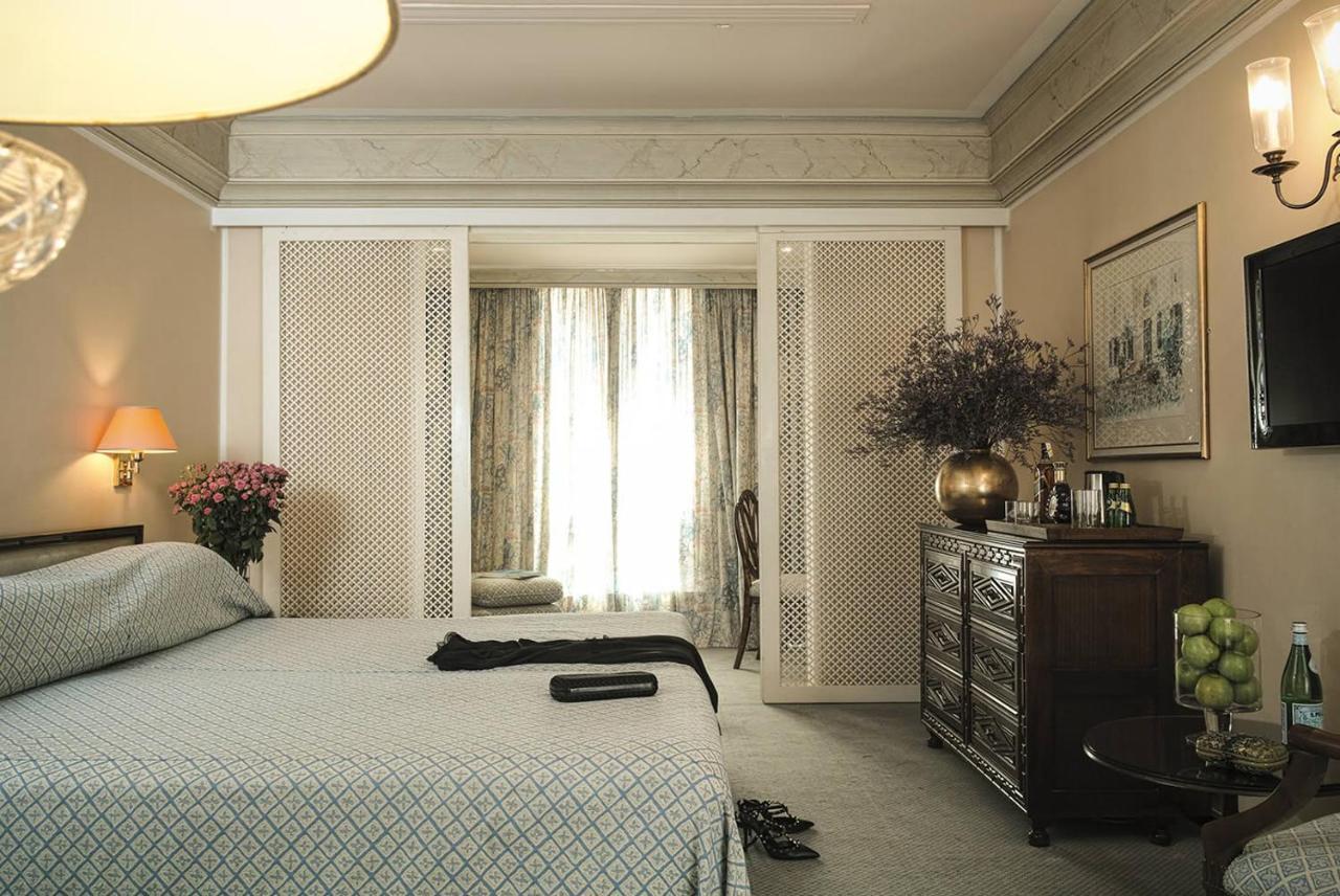 Hotel Al Bustan Beit Mery Екстер'єр фото