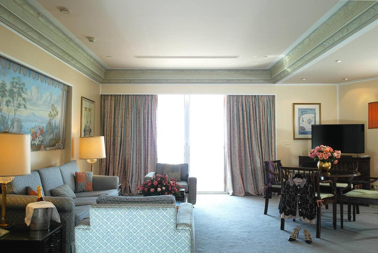 Hotel Al Bustan Beit Mery Екстер'єр фото