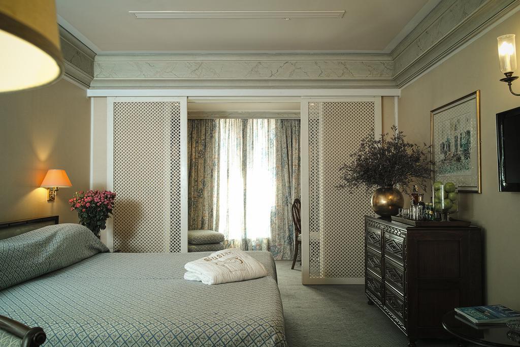 Hotel Al Bustan Beit Mery Екстер'єр фото