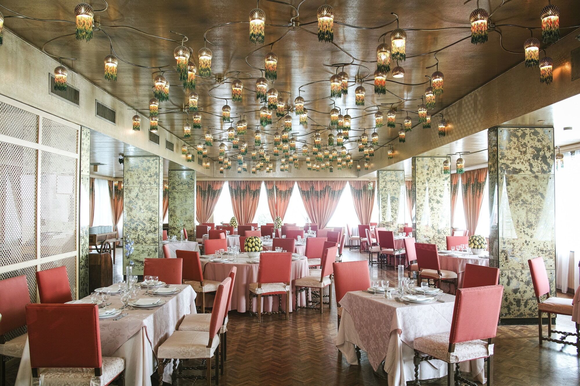 Hotel Al Bustan Beit Mery Екстер'єр фото